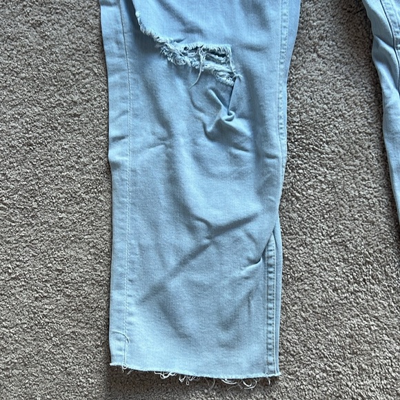 H&M Maternity Light Wash Jeans - Picture 3 of 3
